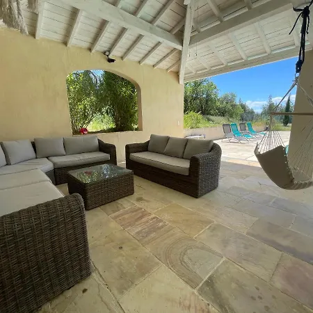 Dom wakacyjny Maison Saraphina Cruzy